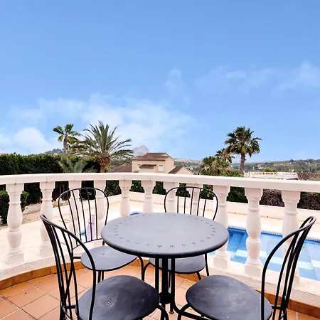Leuki Villa *